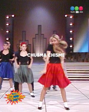 Cris Morena Instagram - Un día como hoy llegaba a Telefe un programa de juegos, lleno de entretenimiento, música y color. Donde los jóvenes eran libres y nos hacían pasar los momentos más divertidos.
JUGATE CONMIGO junto a nuestra querida @bycrismorena
¿Te acordás de estas canciones? ☺️
#Telefe #35AñosJuntos