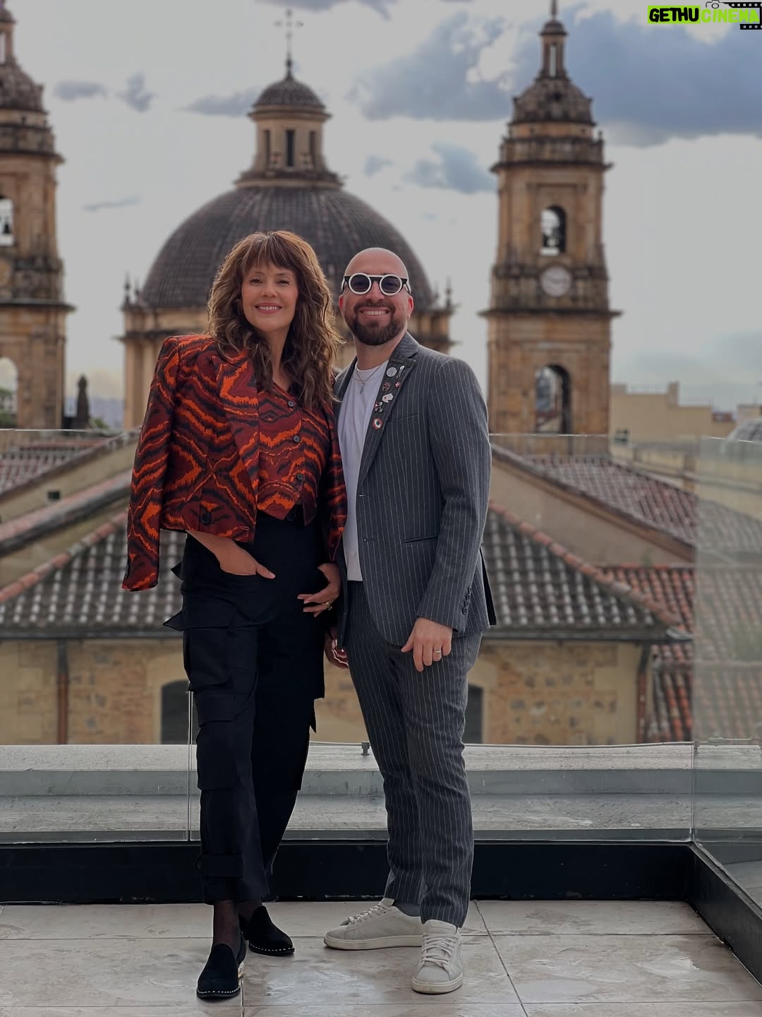 Cristina Umaña - 3 Likes - Empieza esta fiesta del cine en el 2025.🎊🎊🎊 Gracias a todos los medios de comunicación y miembros de la academia que nos acompañaron el día de ayer. 
Gracias @eneldelia por ser nuestros anfitriones de la noche y felicitaciones a todos los nominados! 👏🏼👏🏼👏🏼👏🏼
@academiacolcine 
Anuncio nominados  #PremiosMacondo2025 

Look : @lauraaparicio_official 
Maquillaje: @alejandrodcmakeup