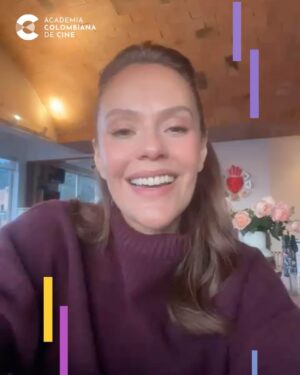 Cristina Umaña Instagram - 🎉 ¡Cristina Umaña (@lacrispetica), NUEVA PRESIDENTA de la Academia Colombiana de Cine! 🎉
🎥 La actriz, con una trayectoria impecable en televisión, cine, plataformas digitales y teatro, asume este nuevo rol al frente de la nueva junta directiva de la Academia.
“La presencia de lo femenino en la forma de hacer cine es una muestra de la transformación que se da al interior de la sociedad, en la que las mujeres tenemos un mayor campo de decisión y de acción...”
📺 La recordamos por novelas icónicas como La mujer del presidente y Yo amo a Paquita Gallego. Más recientemente brilló en Noticia de un secuestro (Prime), papel que le valió un Premio Platino, y en series como Distrito salvaje y La casa de las flores (Netflix) 🌺
🎞️ En cine, hemos disfrutado de su trabajo en Los iniciados - Diario de las sombras, Wait For Me, Virginia Casta, entre otras.
🔗 Para más información, visite: https://bit.ly/JuntaDirectivaACACC (Enlace en la biografía)
#AcademiaColombianaDeCine #CineColombiano #NuevaJuntaDirectiva