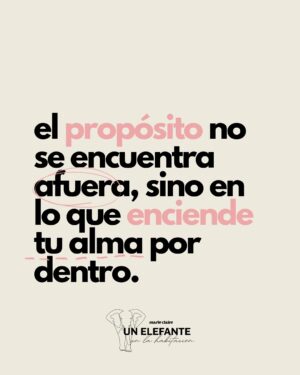 Cristina Umaña Instagram - El propósito de vida se encuentra dentro de ti; es aquello que te apasiona y haces con amor. No siempre es claro y, a menudo, llega de maneras que nos sorprenden. ✨🤍 @lacrispetica @gerardangulo
No te pierdas el episodio completo en YouTube o Spotify.