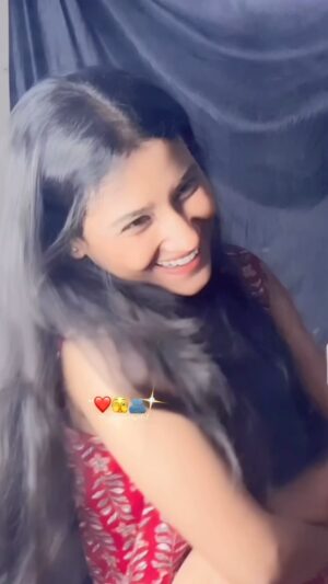 Cute Sona Instagram - Ek baat Btao 😁😅 #reels #reelsi̇nstagram #love #explorepage✨ #khushboofam #couple #fb #reelsfeelit #followforfollowback