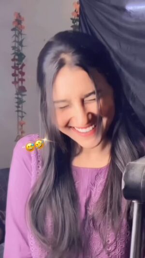 Cute Sona Instagram - Or meri yaddash chli gyi h🤣 #reels #reelsinstagram #funny #explorepage✨ #comdey #khushboofam #reelsfeelit #funnyvideos