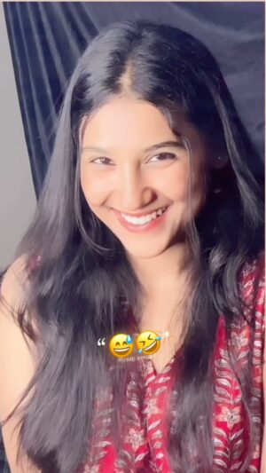 Cute Sona Instagram - Kash itni tej hawa chle….🤣😆 #reels #reelsinstagram #explorepage✨ #funny #khushboofam #comdey #funnyvideos #reelsfeelit