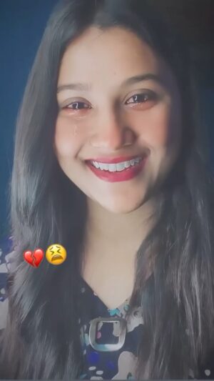Cute Sona Instagram - Bura toh tab lgta ha….💔😭. #resls #reelsinstagram #sad #explorepage✨ #khushboofam #reelitfeelit