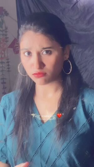 Cute Sona Instagram - Kyaaaa fayda…😏#reels #reelsinstagram #love #explorepage✨ #khushboofam #reelsfeelit #isntagood #followforfollowback