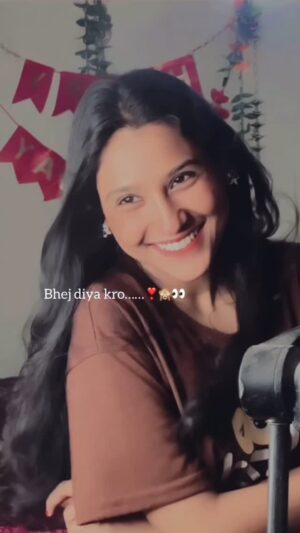 Cute Sona Instagram - Apni pyri si pic bhje diya kro❣️ #reels #love #reelsinstagram #someone #insatgood #reelskarofeelkaro #reelitfeelit