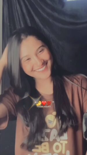 Cute Sona Instagram - Tumse baat krne ka .💯❤️ #reels #reelsinstagram #love #explorepage✨ #khushboofam #followforfollowback #cute