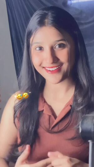 Cute Sona Instagram - Number toh bta dena…😂 #reels #reelsinstagram #funny #explorepage✨ #comdey #khushboofam #reelsfeelit #funnyvideos