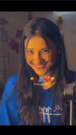 Cute Sona Instagram - Oyeeeee❤️🤌#reels #reelsinstagram #love #instamood #explorepage✨ #followforfollowback #couple #khushboofam #someone