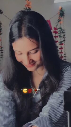Cute Sona Instagram - Sabr ha ki ..🥺 #reels #sad #reelsinstagram #reelskarofeelkaro #reelsfeelit #khushboofam
