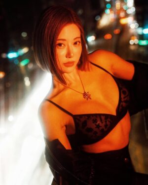 DJ SODA Instagram - Fabulous night in HK 🖤✨
📷 @hiros_medias