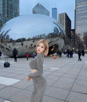 DJ SODA Instagram - Soda in #Chicago 😘