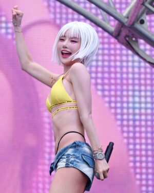 DJ SODA Instagram - 오늘 밤 9시 시흥 웨이브파크에서 만나요~🚿💦💙💛
📸 @_____.parksungki