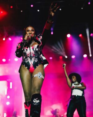 DJ Zinhle Instagram - Hey Bestie…. 🥹🥹🥹🥹🥹🥹
You really are my bestie! I am so grateful for your faith in me… WE DID IT BESTIE, thank you so much for showing up for me yesterday. I love you. 🙏🏾
See you next year.