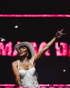DJ Zinhle Instagram - Hey Bestie…. 🥹🥹🥹🥹🥹🥹
You really are my bestie! I am so grateful for your faith in me… WE DID IT BESTIE, thank you so much for showing up for me yesterday. I love you. 🙏🏾
See you next year.