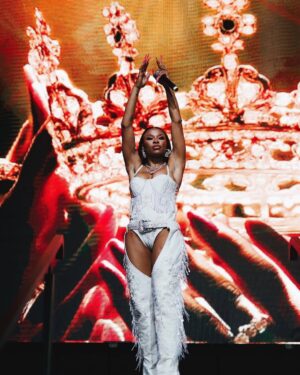 DJ Zinhle Instagram - Hey Bestie…. 🥹🥹🥹🥹🥹🥹
You really are my bestie! I am so grateful for your faith in me… WE DID IT BESTIE, thank you so much for showing up for me yesterday. I love you. 🙏🏾
See you next year.