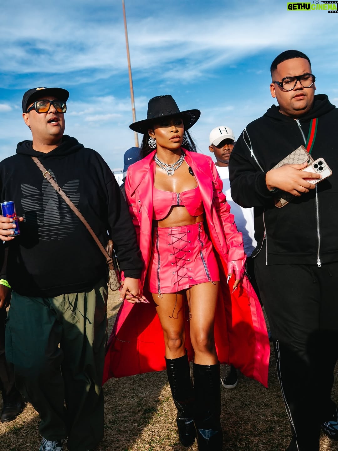 DJ Zinhle - 40.7K Likes - The one and only, serving us women’s day all day #zeenationfest2025💕