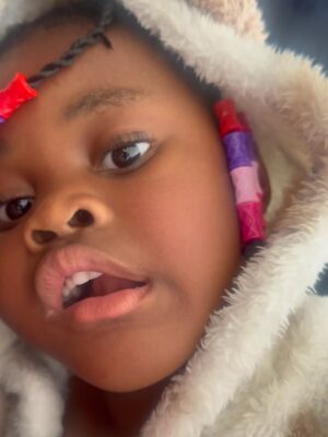 DJ Zinhle Instagram - Pie is 4. I’ve been going through all her pictures and I can’t believe how much she’s grown. 🥹

@asantewithlove happy birthday my sweet baby, you light up our world with your laughter and your love for music. 

My superstar baby pie, may your 4th year be as magical as your smile, as stylish as your wardrobe, and as joyful as you make us feel. I love you Santana.