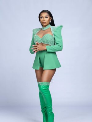 DJ Zinhle Instagram - Bestieee! 🚨 If Woza isn’t on your playlist yet, you’re already late! 🎶

#WozaSummer is about to be lit, let’s go!!!!

Green Outfit by @dotha_oficial 
Photography:  @samphiriphotography