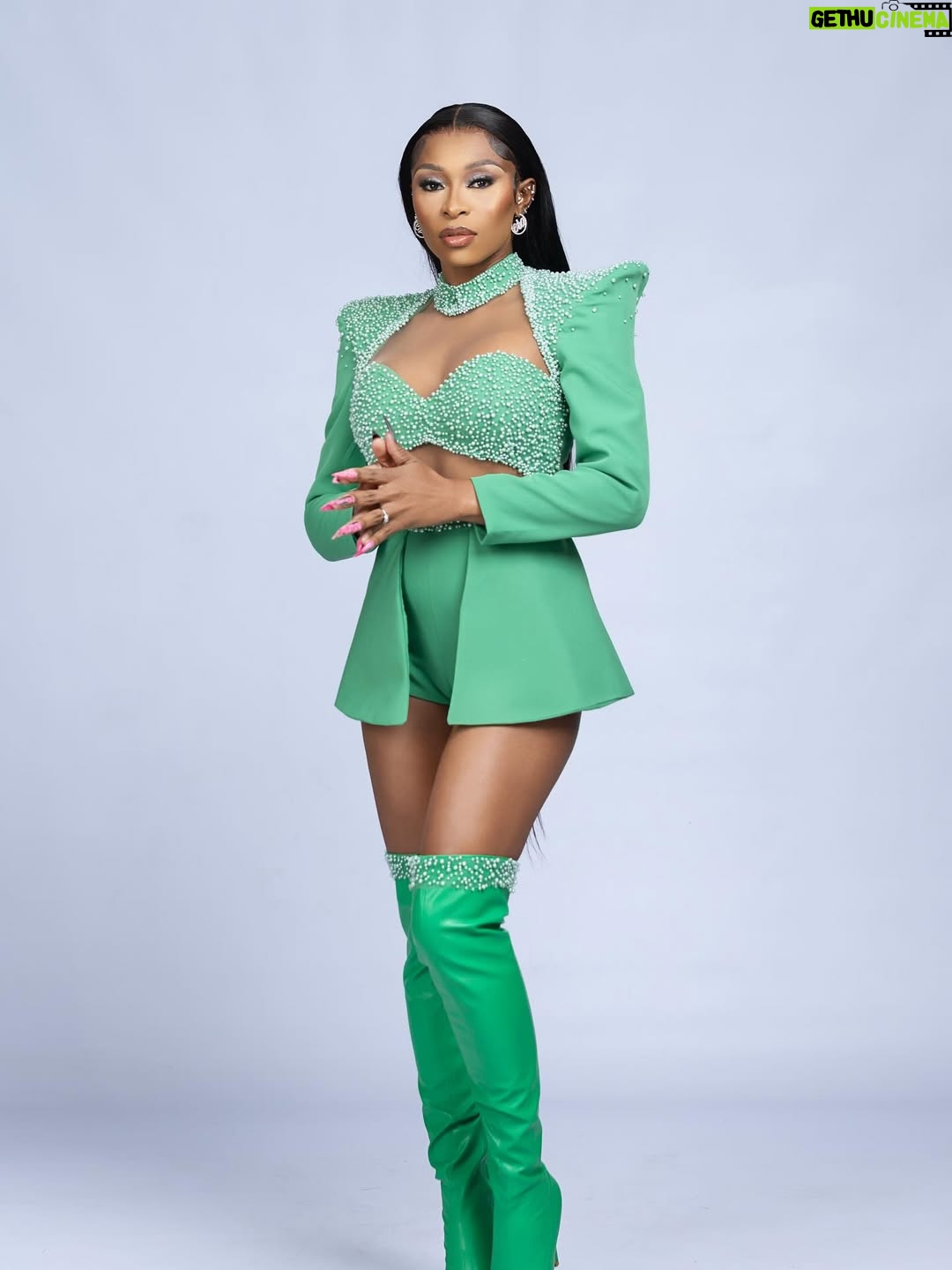 DJ Zinhle - 52K Likes - Bestieee! 🚨 If Woza isn’t on your playlist yet, you’re already late! 🎶

#WozaSummer is about to be lit, let’s go!!!!

Green Outfit by @dotha_oficial 
Photography:  @samphiriphotography