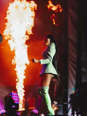 DJ Zinhle Instagram - Bestieee! 🚨 If Woza isn’t on your playlist yet, you’re already late! 🎶
#WozaSummer is about to be lit, let’s go!!!!
Green Outfit by @dotha_oficial
Photography: @samphiriphotography