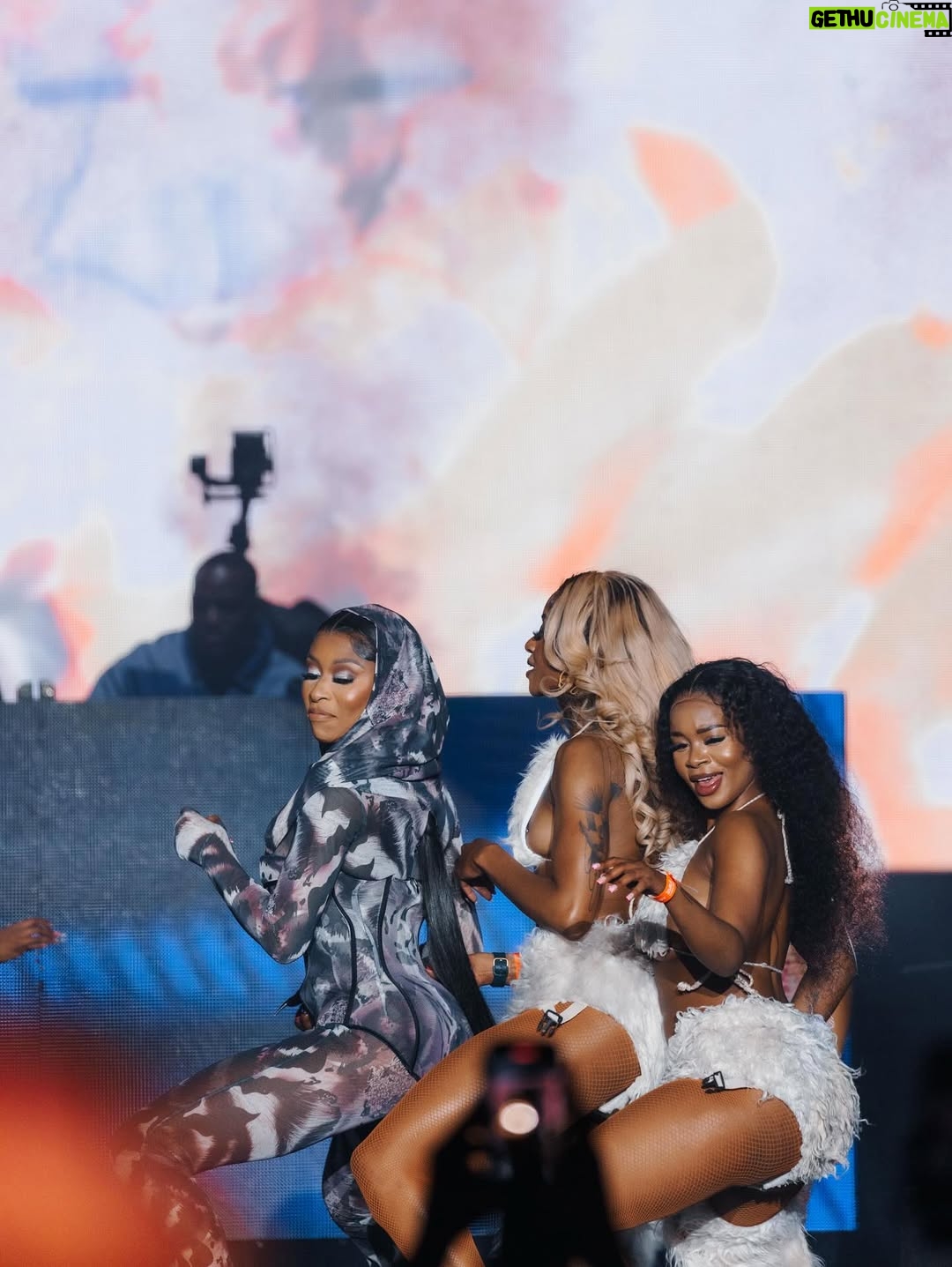 DJ Zinhle - 35.3K Likes - Bestie, we did it again! 🙌🏾 Our second year, and I can truly say, God did it! 

From the very first idea to this moment, His grace has carried us. 💖 To the incredible Zee Nation — thank you for your unwavering love and support. 

You’ve shown up, celebrated with us, and made this journey unforgettable. Here’s to growth, unity, and the family we’ve built together. ❤️