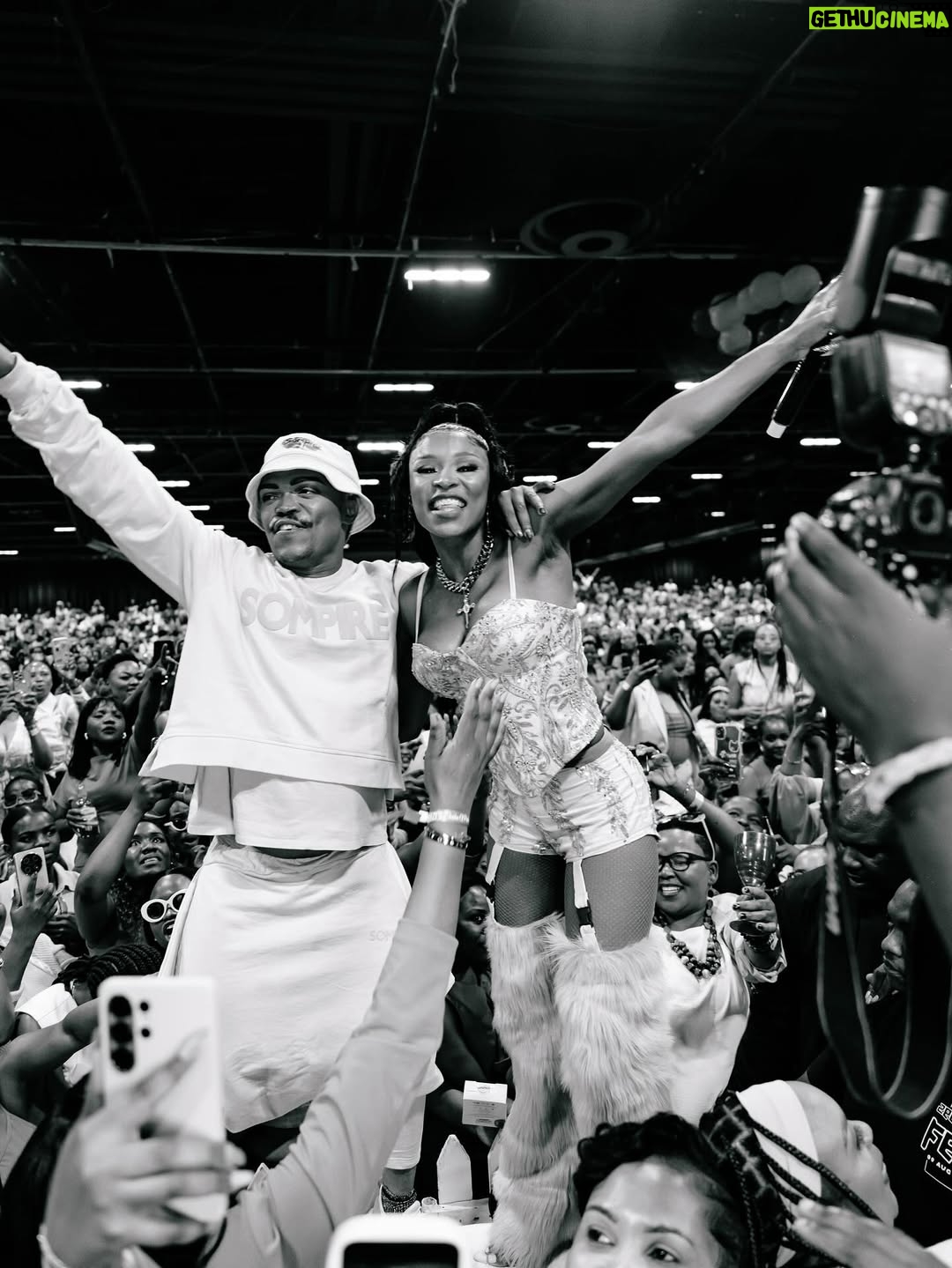 DJ Zinhle - 39K Likes - Congratulations @somizi… Ku fika hita fika…