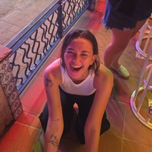 Dahlia Poland Instagram - Im grateful for all the laughter i shared with these people💕💃