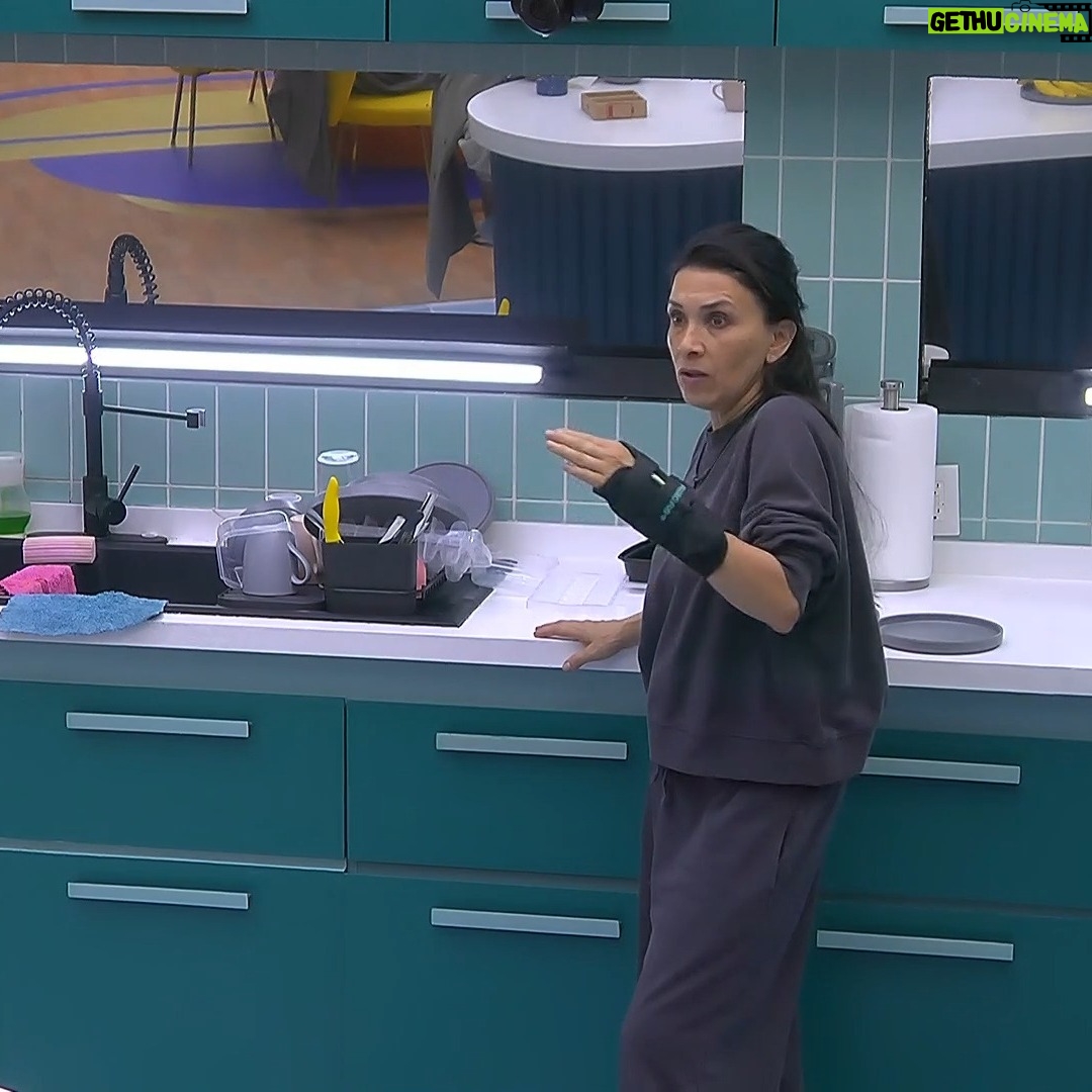 Dalilah Polanco - 8.2K Likes - @polancodalilah confiesa la experiencia traumática que marcó su vida y su deseo de no tener hijas 

Si quieres ver el momento COMPLETO, suscríbete ya a @vix y no te pierdas de nada con el 24/7 🔥

#LaCasaDeLosFamososMx, rumbo a la final, disponible también en #LasEstrellas y #Canal5