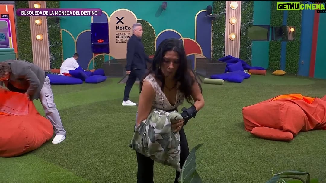 Dalilah Polanco - 22.6K Likes - ¡ @polancodalilah gana la moneda del destino!

Si quieres ver el momento COMPLETO, suscríbete ya a @vix y no te pierdas de nada con el 24/7 🔥

#LaCasaDeLosFamososMx, rumbo a la final, disponible también en #LasEstrellas y #Canal5