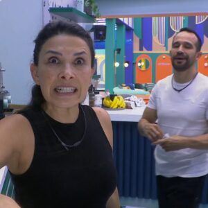 Dalilah Polanco Instagram - @yosoyshiky con ayuda de @elguana7 le esconden la muleta a @polancodalilah.
Si quieres ver el momento COMPLETO, suscrĆbete ya a @vix y no te pierdas de nada con el 24/7 š„
#LaCasaDeLosFamososMx disponible tambiƩn en #LasEstrellas y #Canal5.