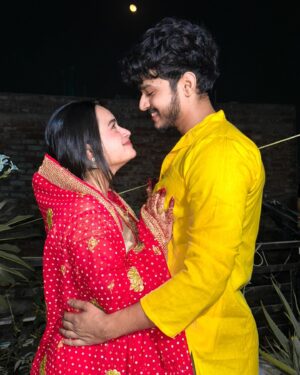 Damini Chauhan Instagram - Happy KarvaChauth ❤️
@amanrajbhar_7 🧿
#couplegoals
#karvachauth
#instagram