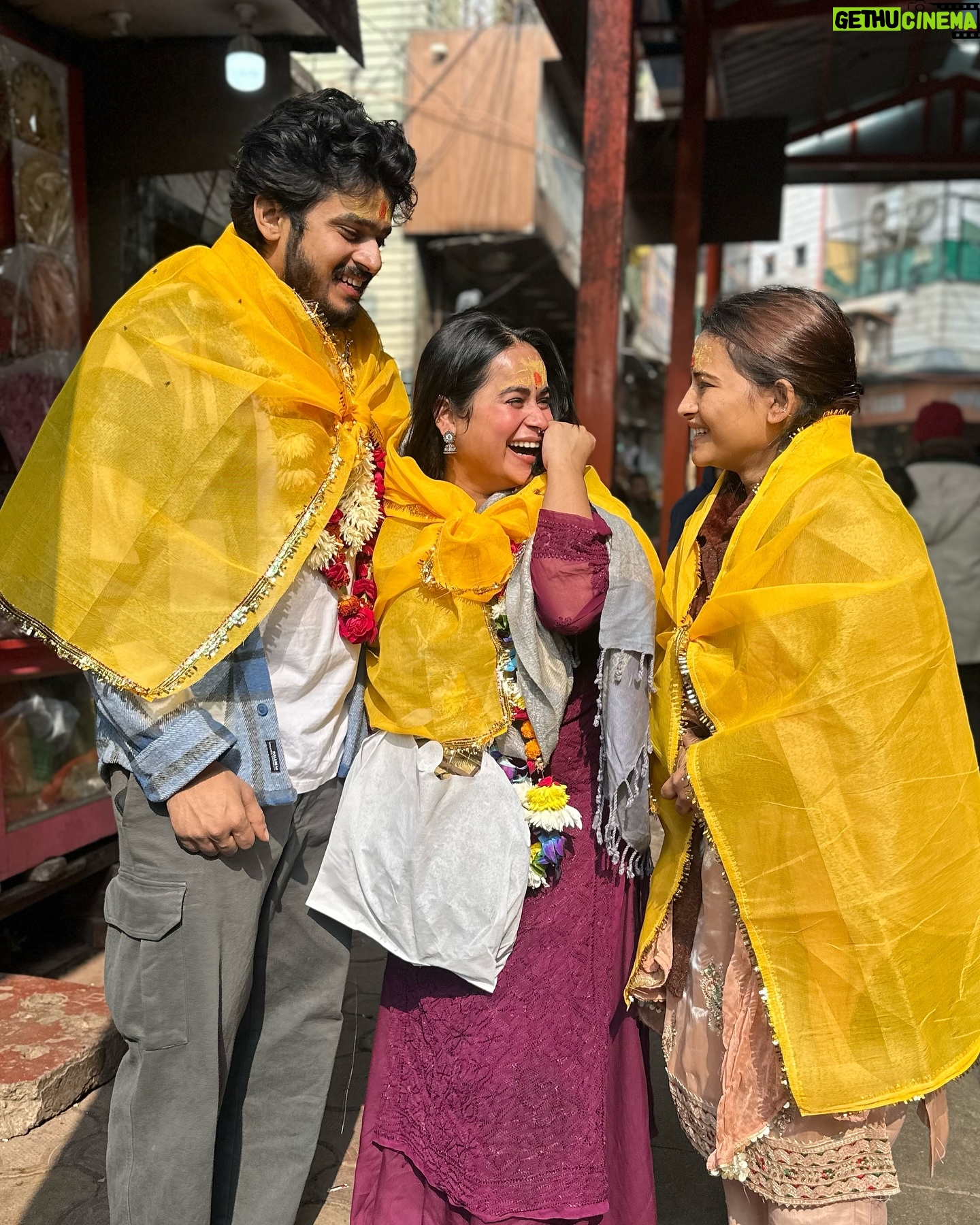 Damini Chauhan - 3 Likes - Ok So aj mera birthday tha ! Wese birthday to bohat celebrate kre hai but this birthday i mean Thank-you so much shonu @amanrajbhar_7 ❤️ 
mera spna tha hmesha se ke mere birthday pe me vrindavan au or esa kbhi ho n pata tha but apki wjha se ye bhi hua best gift ever ! i love you so much so so much ap jbse aye ho life mein life esi change hui hai Muje wha smbhala apne jha main khud ko kho rhi thi socha n tha kbhi ap jesa ldka bhi milega Mere bhai or mmy ke bad agar kisi ne smbhala hai smjha hai muje to wo aap ho i mean Mere pas words ni hai smjh ni ara kya likhu bs radha rani yha tk layi hai hme ap ye spna bhi pura krna ke shadi ke bad pehle darshan hmare vrindavan ke ho ! 
mujhe sch me smjh n ara kya bolu ! Ap wo ho mere lie jiska sapna har ldki dekhti hai apne itna pyar dia itna smbhala har mod pe har waqt bs hmesha esi sath rehna Bs ab zada n likhna ni to nazar lg jati hai or main apke sath koi risk ni lena chahti 😂❤️🧿 

logo ke lie hota hoga club jana party krna ap bs hmesha muje vrindavan leke ana 🧿
i love you so much shonu ❤️🧿
mera birthday itna special bnane ke lie ❤️

and thnkuh @shweta_.xx @ravikamboj_8 
ap dono ki wjha se ye din or acha bna 🥰