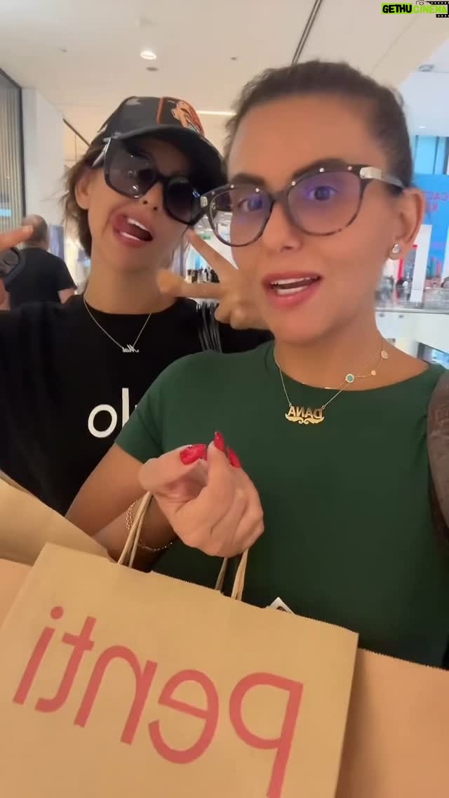 Dana Hamdan - 1.4K Likes - #sisters  #shopping  #family  #egypt  #fyp #saudi  #دانا_حمدان  #jordan  #iraq  #مصر  #qatar  #kuwait  #uae @maiselim