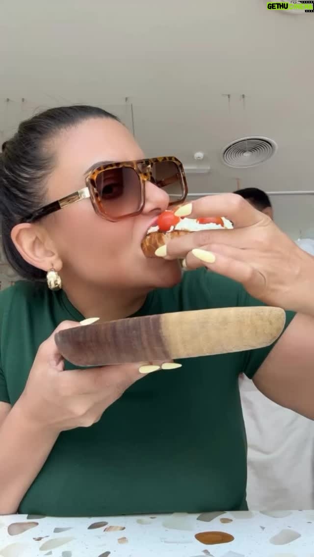Dana Hamdan - 2.2K Likes - جيت التجمع اخربها يا رب سترك الدايتتتتتت #food #foodie #egypt #fyp #saudi #dana_hamdan #دانا_حمدان #jordan #iraq #مصر #qatar #kuwait #uae #dubai @bascota.cairo