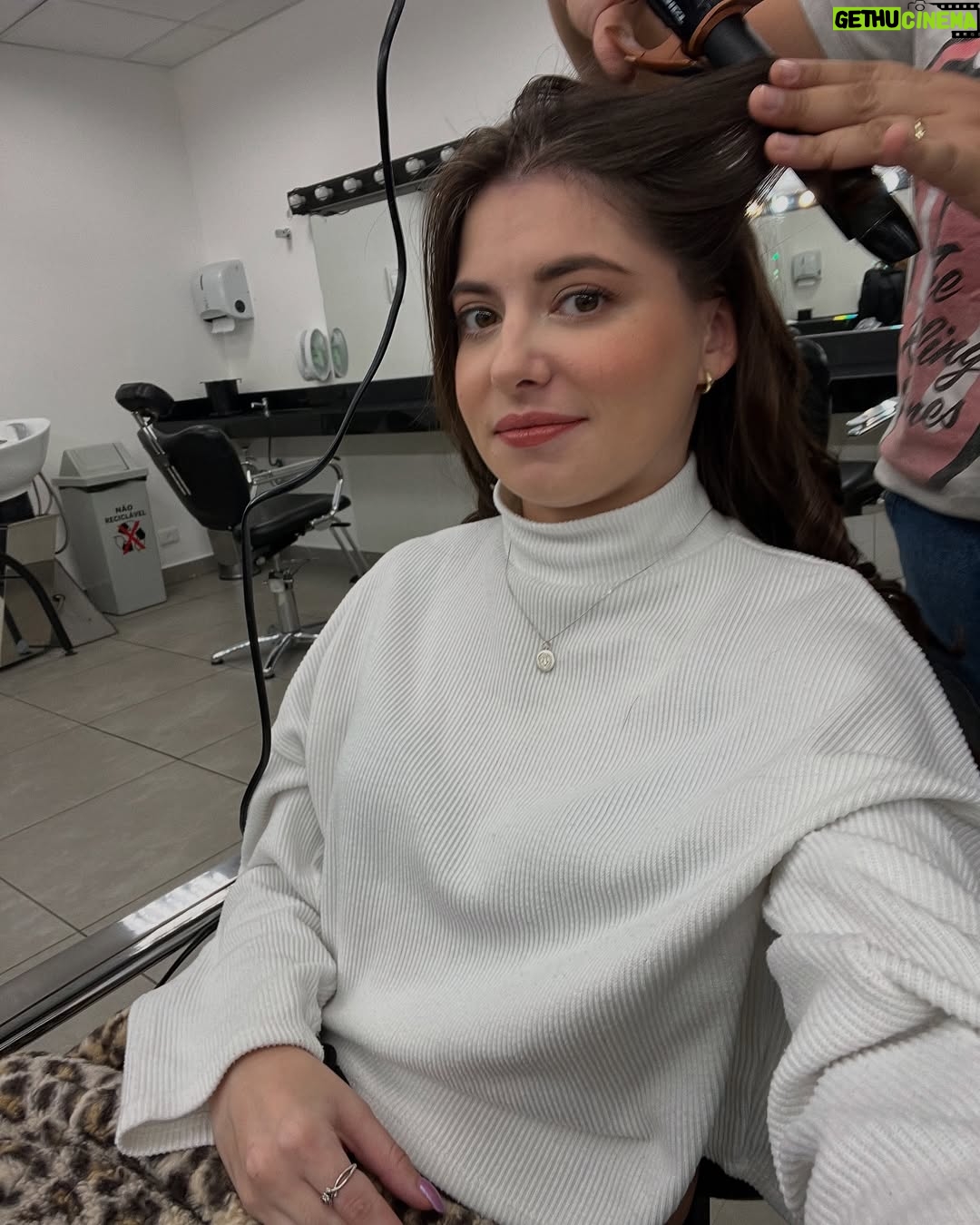 Daniela Aedo - 6K Likes - Photodump #1 de mi viaje a Brasil 💛🇧🇷💚 ¡ya casi es el concierto! Enlace en las historias para conseguir tickets 🎟️🇲🇽