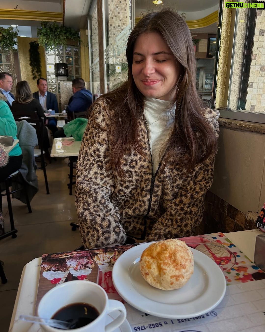 Daniela Aedo - 1.7K Likes - Hoje (08), Daniela Aedo tomou um café da manhã com gostinho de Brasil. ☕️

Daniela terá um encontro especial com os seus fãs, no dia 12 de Julho São Paulo (SP) - Teatro Viradalata.
Você pode adquirir os ingressos pelo site: ultratickets.pagtickets.com.br 

REALIZAÇÃO : BLAST STAGE RECORDS / BLAST CONCERTS 
Assessoria de imprensa: @ceribellirodrigo 
Diretor artístico: @andrekostta 
@blastrecords @blastconcertsbr 
contato@blastconcerts.com
@danielaaedo 

#danielaaedo #danielaaedonobrasil #carinhadeanjo #blastrecord #rodrigoceribelli