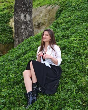 Daniela Aedo Instagram - Me gustan las cosas que no se entienden. 🌳
