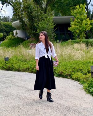 Daniela Aedo Instagram - Me gustan las cosas que no se entienden. 🌳