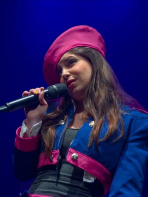 Daniela Aedo Instagram - Se hará realidad tu soñar 🎶 photodump quien sabe qué número de Brasil, 🇧🇷 y prepárense porque voy a estar insoportable. Pero antes, quiero agradecerle a @spolenciano por este increíble diseño y a mi querido @soyalanduarte por la idea original. La verdad nunca creí que me atrevería a ser Dulce María un rato, pero bueno. Lo que pasa en São Paulo, se queda en São Paulo. 💛💚 Recuerden que es lunes de preguntas