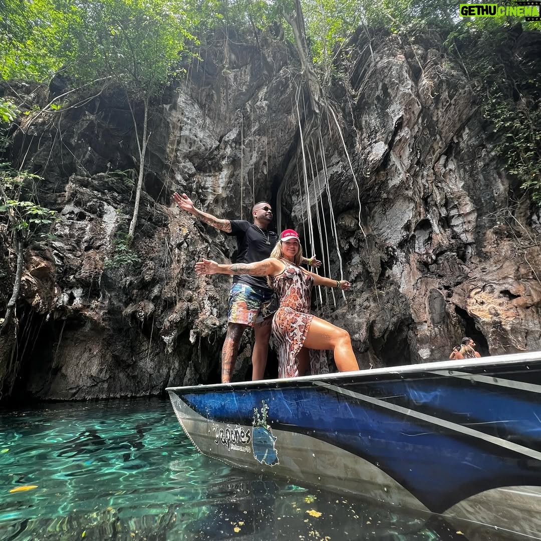 Danielle Souza - 32K Likes - Fazia um tempão  que não viajamos sem as crianças! A viagem foi incrível! Curtimos muito, amigos maravilhosos, boas risadas e muita aventura com os amigos do @jalapao100limites
