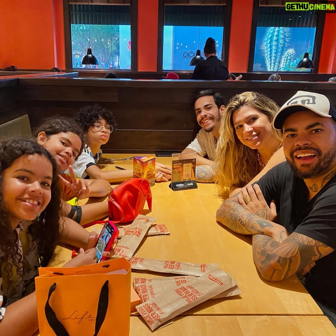 Danielle Souza - 101.6K Likes - Compilado de momentos importantes desses últimos dias.🤍