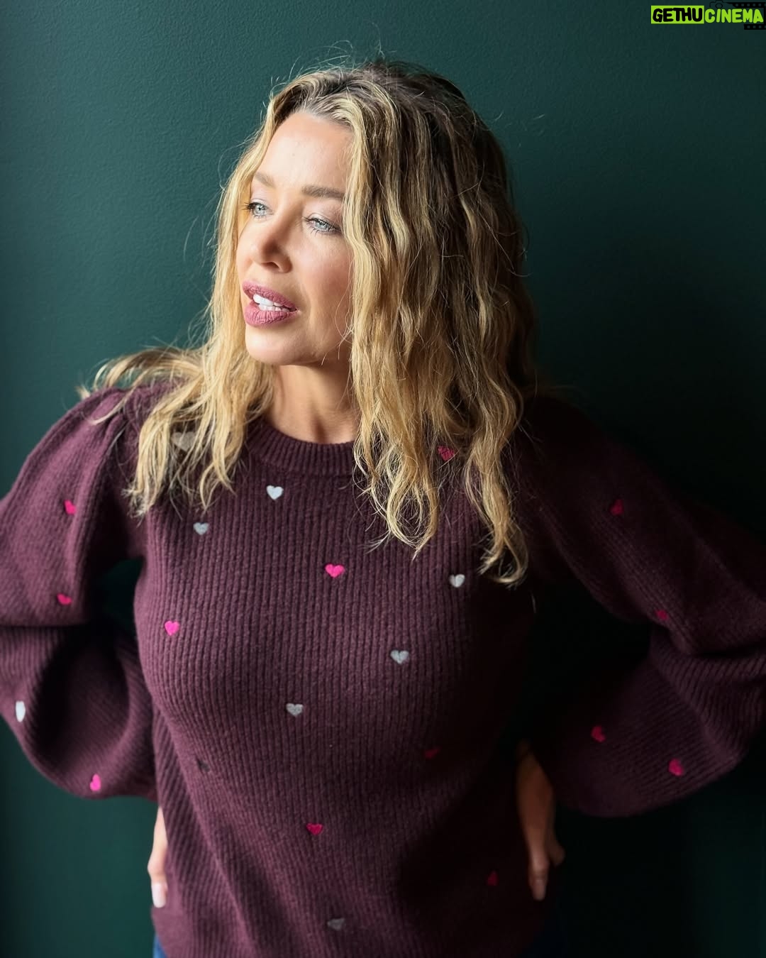 Dannii Minogue - 8.5K Likes - Sweater weather 🍂