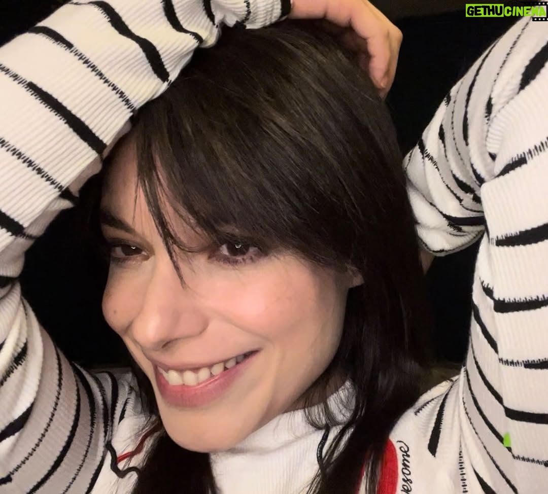Danny Perea - 9.2K Likes - ¡Hermoso jueves!