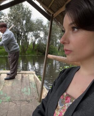 Danny Perea Instagram - Clementina, un personaje que disfruté enormemente. Gracias @gisellegonzalezoficial por confiarme esta hermosura.
#tbt de la serie “Senda Prohibida” sólo por @vix !