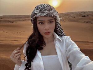 Davina Karamoy Instagram - العيون تتكلم