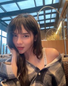 Actress Davina Karamoy HD Photos and Wallpapers December 2024