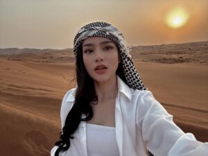 Davina Karamoy Instagram - العيون تتكلم