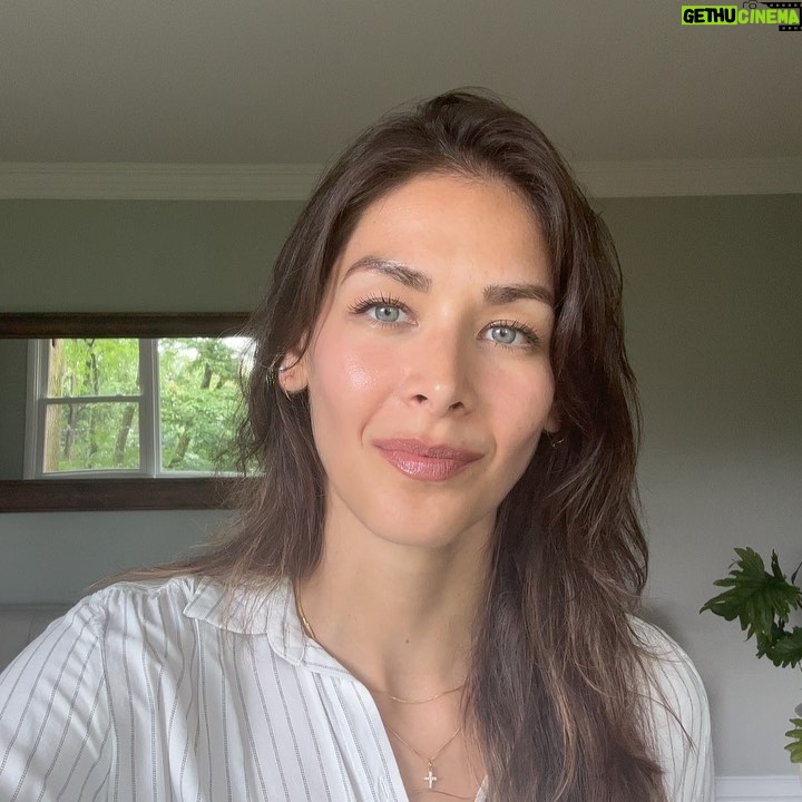 Dayana Mendoza - 164.8K Likes - 4 Hijos míos, ustedes son de Dios y han vencido a los falsos profetas, porque mayor es Aquel que está en ustedes que el que está en el mundo.
1 Juan 4:4 
🙏🏼
Si se humillare mi pueblo, sobre el cual mi nombre es invocado, y oraren, y buscaren mi rostro, y se convirtieren de sus malos caminos; entonces yo oiré desde los cielos, y perdonaré sus pecados, y sanaré su tierra.
2 Crónicas 7:14 
🔥
Nos vemos este Jueves, Viernes y Sábado, En Vivo, desde mi canal de YouTube Dayana Mendoza Rooted (link en mi Perfil). Estaremos en cadena de oración por Venezuela 🇻🇪🙏🏼

Rueda la voz! Y subscríbete al canal de YouTube  para que no pierdas las notificaciones 📣 

Mi Fe está en Cristo ✝️🙌🏼🙏🏼