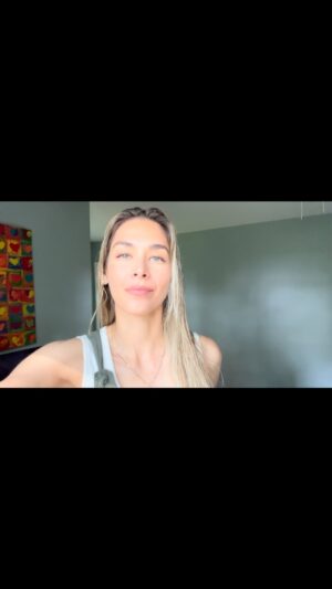 Dayana Mendoza Instagram - Las 3 cosas que Dios no puede hacer:
1. Dios no puede mentir
2 con la esperanza de vida eterna, la cual Dios, que no miente, prometió desde los tiempos eternos
Tito 1:2 NBLA
2. Dios no puede cambiar
6 «Porque Yo, el Señor, no cambio; por eso ustedes, oh hijos de Jacob, no han sido consumidos.
Malaquías 3:6 NBLA
3. Dios no puede permitir entrar a los pecadores al cielo
23 por cuanto todos pecaron y no alcanzan la gloria de Dios.
Romanos 3:23 NBLA
3 Jesús le contestó: «En verdad te digo que el que no nace de nuevo no puede ver el reino de Dios».
4 Nicodemo le dijo*: «¿Cómo puede un hombre nacer siendo ya viejo? ¿Acaso puede entrar por segunda vez en el vientre de su madre y nacer?».
5 Jesús respondió: «En verdad te digo que el que no nace de agua y del Espíritu no puede entrar en el reino de Dios.
Juan 3:3-5
6 Jesús le dijo: Yo soy el camino, y la verdad, y la vida; nadie viene al Padre, sino por mí.
Juan 14:6
🚨🚨🚨
15 «El tiempo se ha cumplido», decía, «y el reino de Dios se ha acercado; arrepiéntanse y crean en el evangelio».
Marcos 1:15